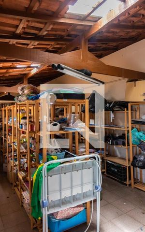Casa à venda com 340m², 4 quartos e 4 vagasSalão superior, edícula 