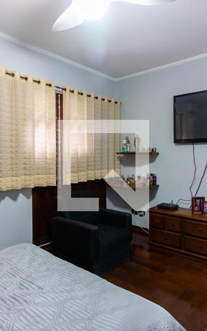 Casa à venda com 340m², 4 quartos e 4 vagasSuíte 1