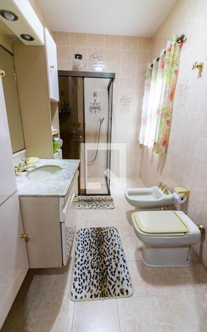 Casa à venda com 340m², 4 quartos e 4 vagasSuíte 3