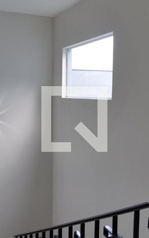 Casa para alugar com 376m², 3 quartos e 6 vagasCorredor/Escada