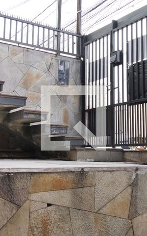 Casa para alugar com 376m², 3 quartos e 6 vagasQuintal