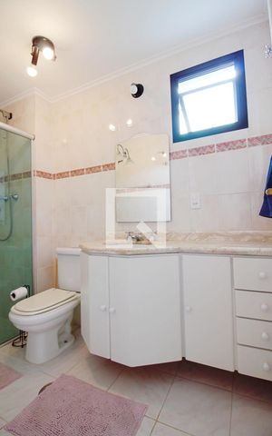 Apartamento à venda com 170m², 4 quartos e 3 vagas Apartamento à venda com 170m², 4 quartos e 3 vagasBanheiro da Suíte 2