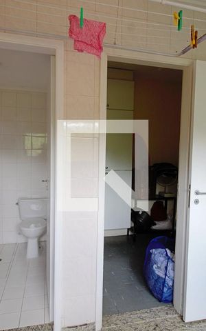 Apartamento à venda com 170m², 4 quartos e 3 vagas Apartamento à venda com 170m², 4 quartos e 3 vagasÁrea de Serviço