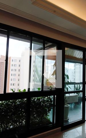 Apartamento à venda com 170m², 4 quartos e 3 vagas Apartamento à venda com 170m², 4 quartos e 3 vagasSala