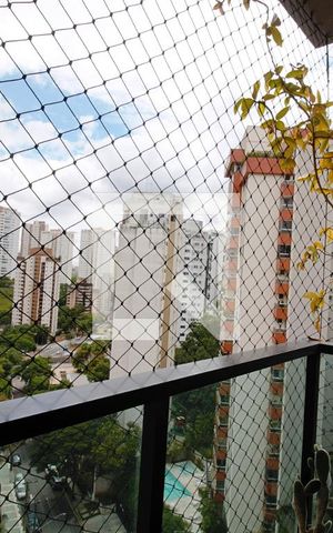 Apartamento à venda com 170m², 4 quartos e 3 vagas Apartamento à venda com 170m², 4 quartos e 3 vagasVaranda da Suíte 1