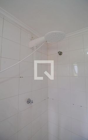 Apartamento à venda com 170m², 4 quartos e 3 vagas Apartamento à venda com 170m², 4 quartos e 3 vagasBanheiro de serviço