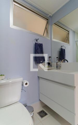Apartamento à venda com 110m², 3 quartos e 1 vaga Apartamento à venda com 110m², 3 quartos e 1 vagaBanheiro