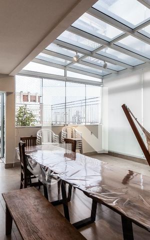 Apartamento à venda com 260m², 3 quartos e 3 vagas Apartamento à venda com 260m², 3 quartos e 3 vagasChurrasqueira