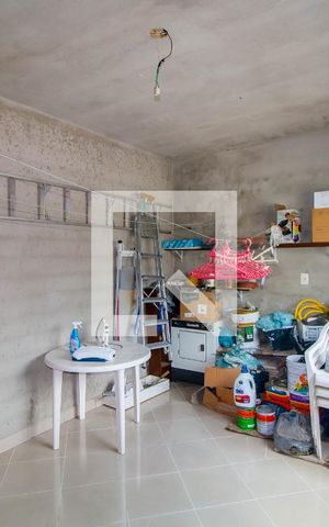 Casa à venda com 200m², 2 quartos e 2 vagas Casa à venda com 200m², 2 quartos e 2 vagasDispensa