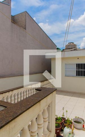 Casa à venda com 200m², 2 quartos e 2 vagas Casa à venda com 200m², 2 quartos e 2 vagasÁrea Livre