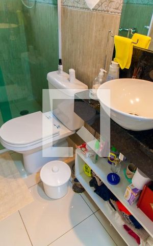 Casa à venda com 200m², 2 quartos e 2 vagas Casa à venda com 200m², 2 quartos e 2 vagasBanheiro 1