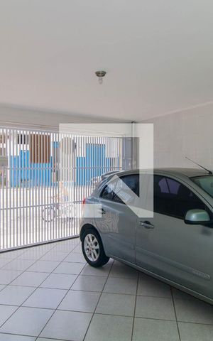 Casa à venda com 200m², 2 quartos e 2 vagas Casa à venda com 200m², 2 quartos e 2 vagasGaragem