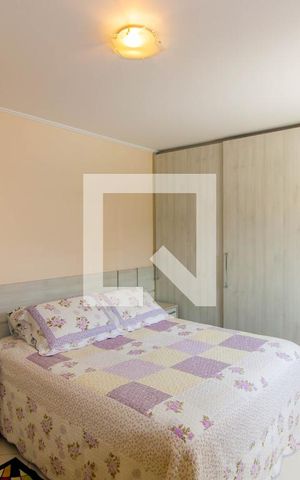 Casa à venda com 200m², 2 quartos e 2 vagas Casa à venda com 200m², 2 quartos e 2 vagasQuarto 1