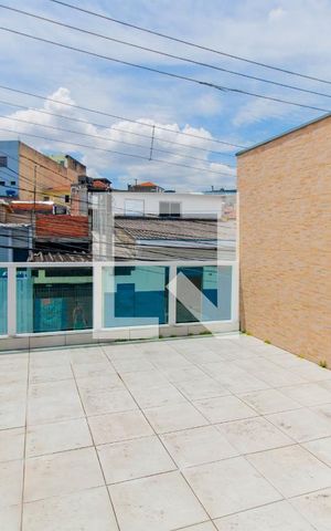 Casa à venda com 200m², 2 quartos e 2 vagas Casa à venda com 200m², 2 quartos e 2 vagasVaranda do Quarto 1