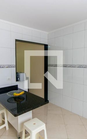 Casa à venda com 200m², 2 quartos e 2 vagas Casa à venda com 200m², 2 quartos e 2 vagasCozinha