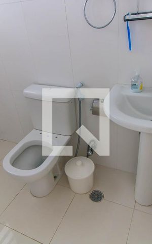 Casa à venda com 200m², 2 quartos e 2 vagas Casa à venda com 200m², 2 quartos e 2 vagasBanheiro - Casa 2