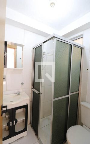 Apartamento à venda com 39m², 2 quartos e 1 vaga Apartamento à venda com 39m², 2 quartos e 1 vagaBanheiro