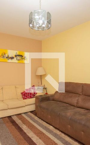 Casa à venda com 200m², 3 quartos e 2 vagasSala