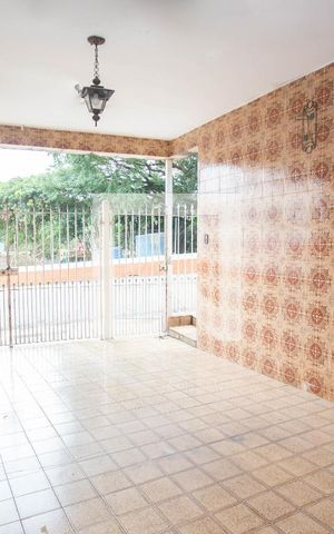 Casa à venda com 200m², 3 quartos e 2 vagasGaragem