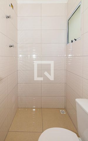 Casa de condomínio à venda com 80m², 2 quartos e 1 vaga Casa de condomínio à venda com 80m², 2 quartos e 1 vagaBanheiro da Suíte 1