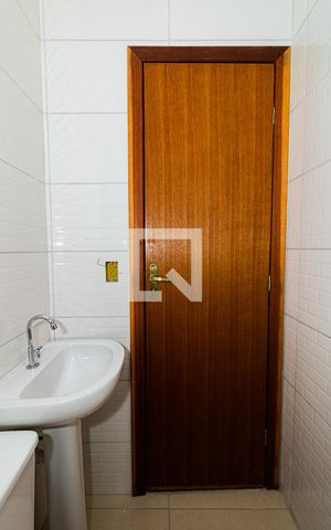Casa de condomínio à venda com 80m², 2 quartos e 1 vaga Casa de condomínio à venda com 80m², 2 quartos e 1 vagaBanheiro da Suíte 1
