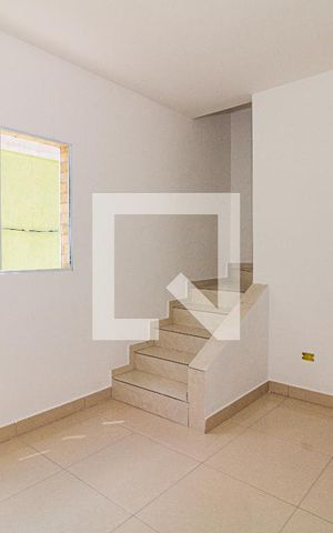 Casa de condomínio à venda com 80m², 2 quartos e 1 vaga Casa de condomínio à venda com 80m², 2 quartos e 1 vagaSala
