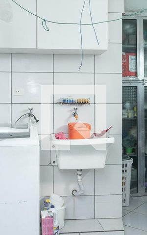 Casa à venda com 220m², 3 quartos e 2 vagas Casa à venda com 220m², 3 quartos e 2 vagasLavanderia