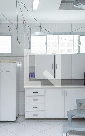 Casa à venda com 220m², 3 quartos e 2 vagas Casa à venda com 220m², 3 quartos e 2 vagasLavanderia