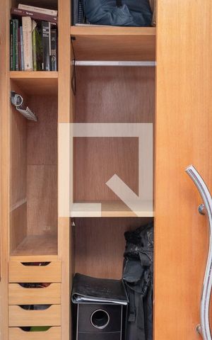 Casa à venda com 220m², 3 quartos e 2 vagas Casa à venda com 220m², 3 quartos e 2 vagasCloset da suíte