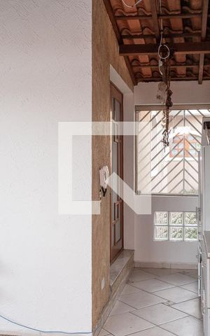 Casa à venda com 220m², 3 quartos e 2 vagas Casa à venda com 220m², 3 quartos e 2 vagasSala 2