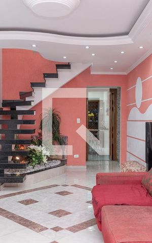 Casa à venda com 220m², 3 quartos e 2 vagas Casa à venda com 220m², 3 quartos e 2 vagasSala 1