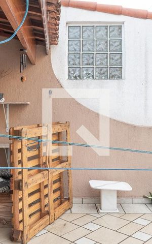 Casa à venda com 220m², 3 quartos e 2 vagas Casa à venda com 220m², 3 quartos e 2 vagasvaranda da suíte