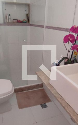 Casa à venda com 606m², 5 quartos e 1 vaga Casa à venda com 606m², 5 quartos e 1 vagaBanheiro da Suíte 2