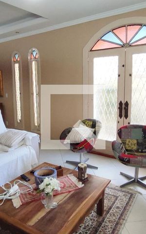 Casa à venda com 606m², 5 quartos e 1 vaga Casa à venda com 606m², 5 quartos e 1 vagaSala 1