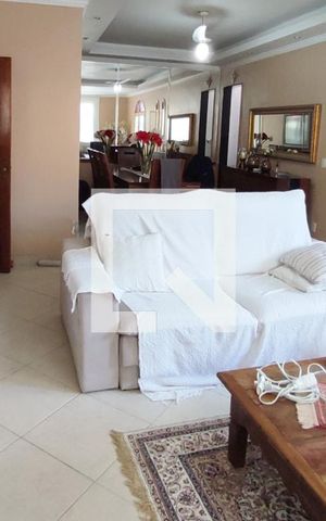 Casa à venda com 606m², 5 quartos e 1 vaga Casa à venda com 606m², 5 quartos e 1 vagaSala 1