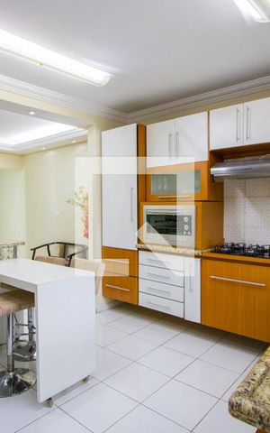 Casa à venda com 230m², 3 quartos e 2 vagas Casa à venda com 230m², 3 quartos e 2 vagasCopa/Cozinha