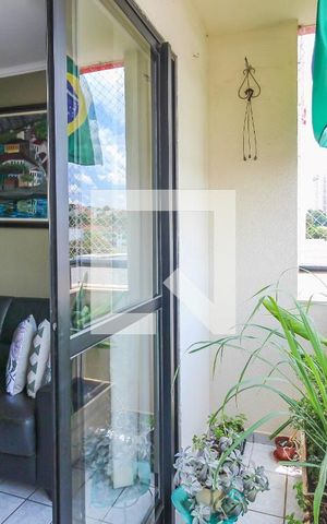 Apartamento à venda com 96m², 3 quartos e 2 vagas Apartamento à venda com 96m², 3 quartos e 2 vagasSacada