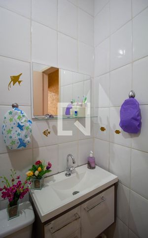 Casa de condomínio à venda com 65m², 2 quartos e 1 vaga Casa de condomínio à venda com 65m², 2 quartos e 1 vagaBanheiro