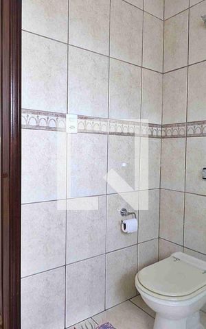 Casa à venda com 272m², 3 quartos e 6 vagasBanheiro do Quarto 3 - Suíte