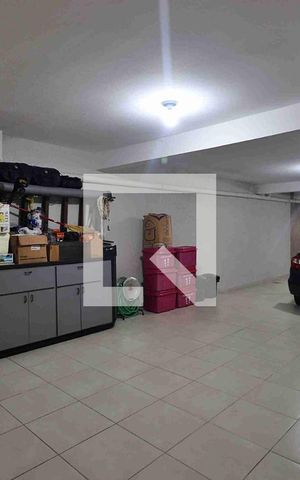 Casa à venda com 272m², 3 quartos e 6 vagasGaragem