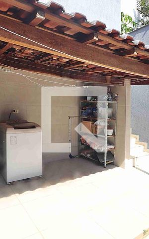 Casa à venda com 272m², 3 quartos e 6 vagasÁrea de Serviço
