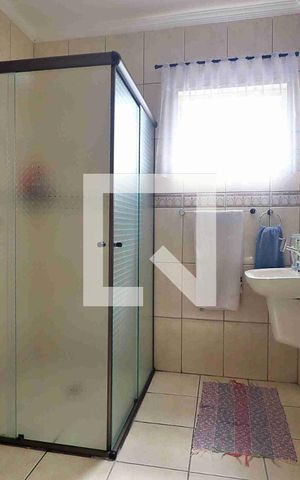 Casa à venda com 272m², 3 quartos e 6 vagasBanheiro do Quarto 3 - Suíte