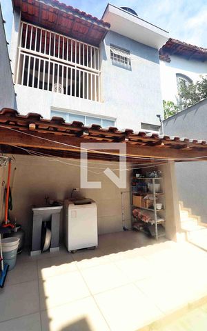 Casa à venda com 272m², 3 quartos e 6 vagasÁrea de Serviço
