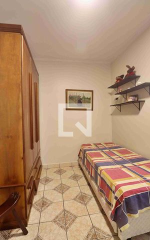 Casa à venda com 272m², 3 quartos e 6 vagasQuarto 2