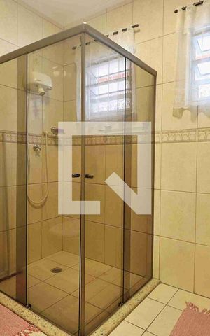 Casa à venda com 272m², 3 quartos e 6 vagasBanheiro social 1