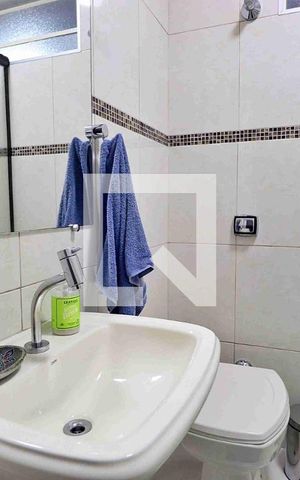 Casa à venda com 272m², 3 quartos e 6 vagasBanheiro social 2
