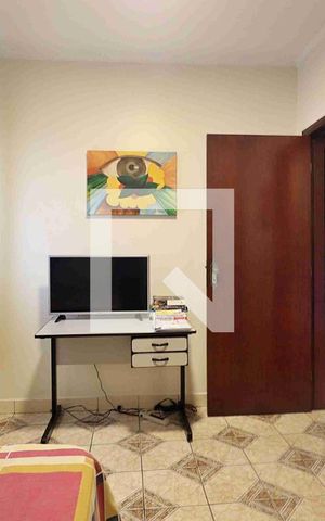 Casa à venda com 272m², 3 quartos e 6 vagasQuarto 2