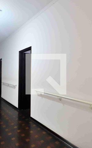 Casa à venda com 210m², 3 quartos e 7 vagasCorredor