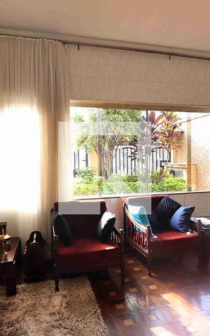 Casa à venda com 210m², 3 quartos e 7 vagasSala