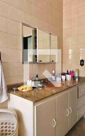 Casa à venda com 210m², 3 quartos e 7 vagasBanheiro 1